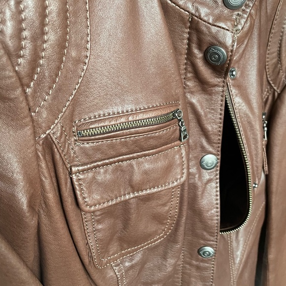 Danier Leather Jacket, gorgeous caramel brown - Picture 13 of 14